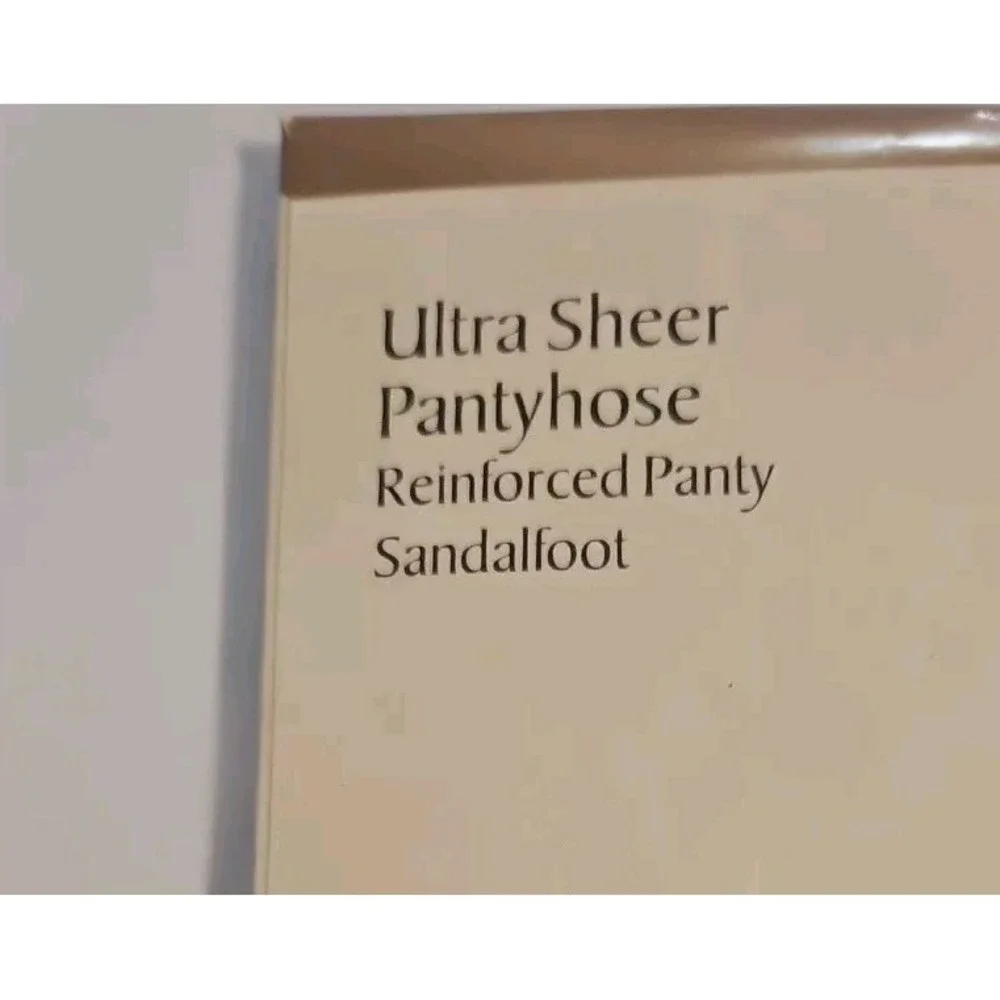 Studio C Ultra‎ Sheer Pantyhose Sandalfoot Pink Size A NEW